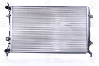 Радиатор охлаждения двигателя NISSENS 65296