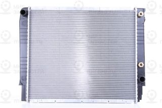 Радиатор охлаждения двигателя NISSENS 65530A