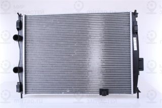 Радиатор охлаждения двигателя NISSENS 67367