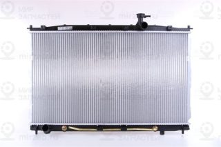 Радиатор охлаждения двигателя NISSENS 67505