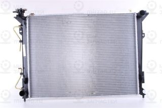 Радиатор охлаждения двигателя NISSENS 67508