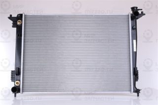 Радиатор охлаждения двигателя NISSENS 67514