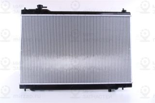 Радиатор охлаждения двигателя NISSENS 68119