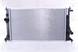 Радиатор охлаждения двигателя NISSENS 68503