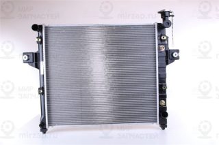 Радиатор охлаждения двигателя NISSENS 61010