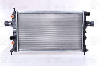 Радиатор охлаждения двигателя NISSENS 63003A