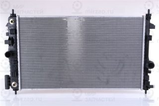 Радиатор охлаждения двигателя NISSENS 630769
