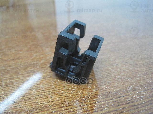 Запчасть HYUNDAI 921730U000