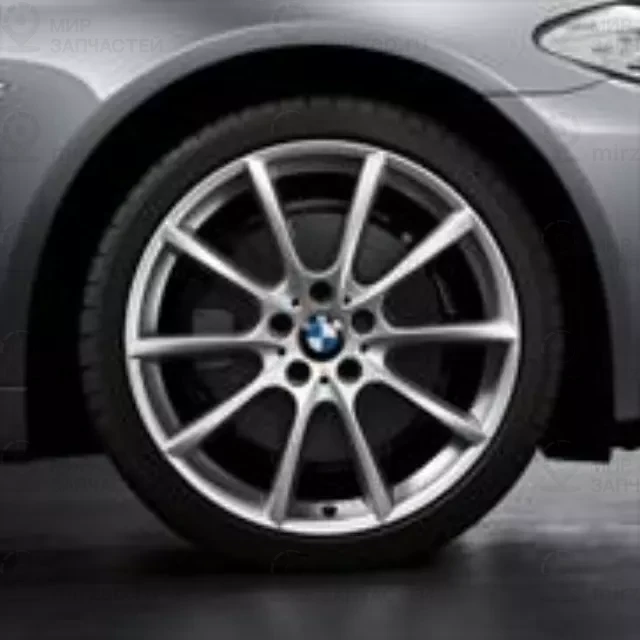 дисковое колесо легкосплавное 8JX18 ET:30
 BMW 36116783521
