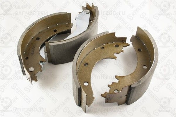 Комплект тормозных колодок STELLOX 000467SX