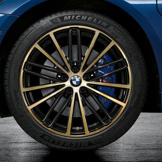 Комплект Летних Колес V-Spoke 635 BMW 36115A2AF10